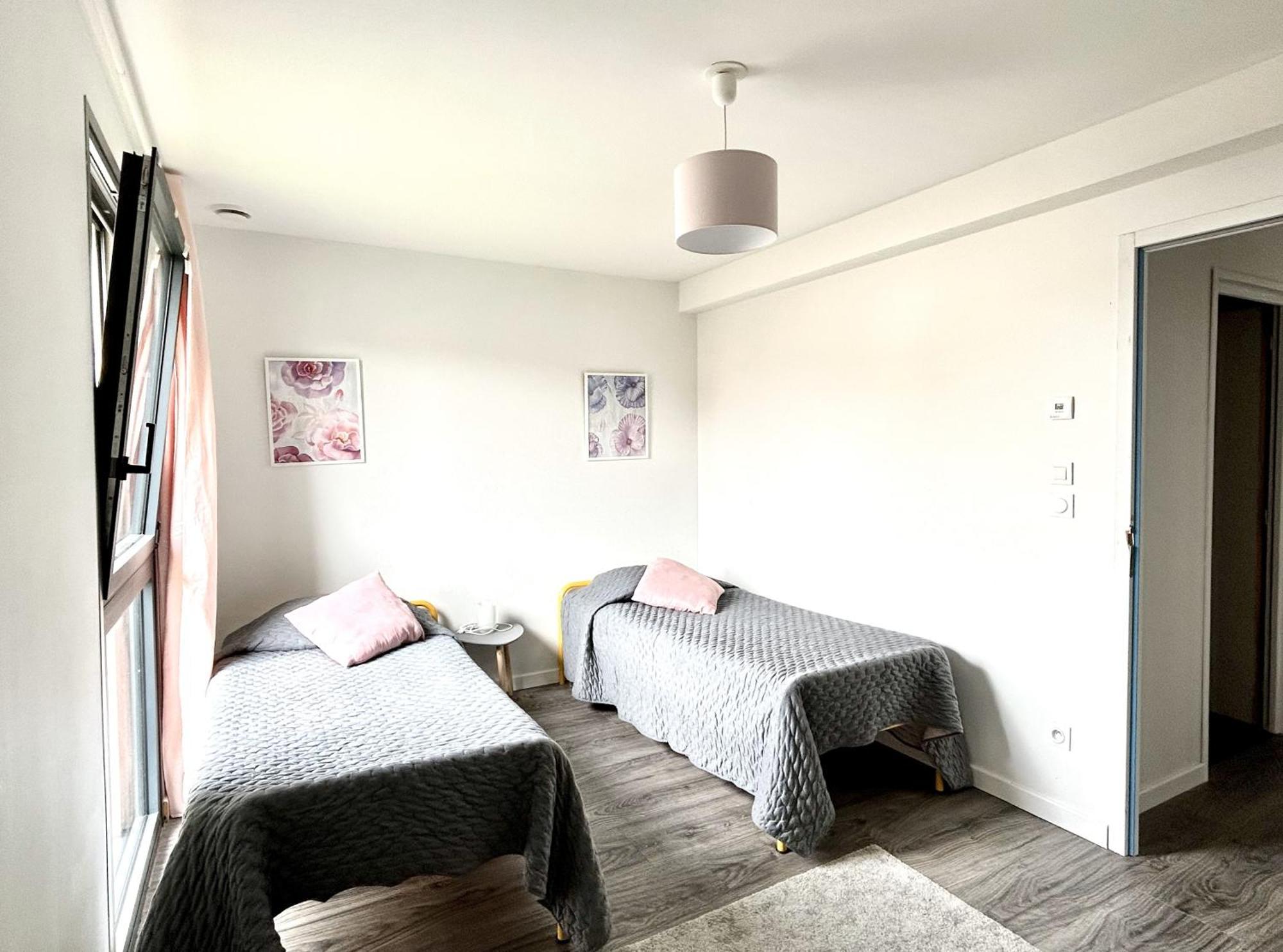 Du Vignoble A L'Atlantique - Residence Montifault Gites Du 2 Au 3 Pieces Le Pallet ภายนอก รูปภาพ